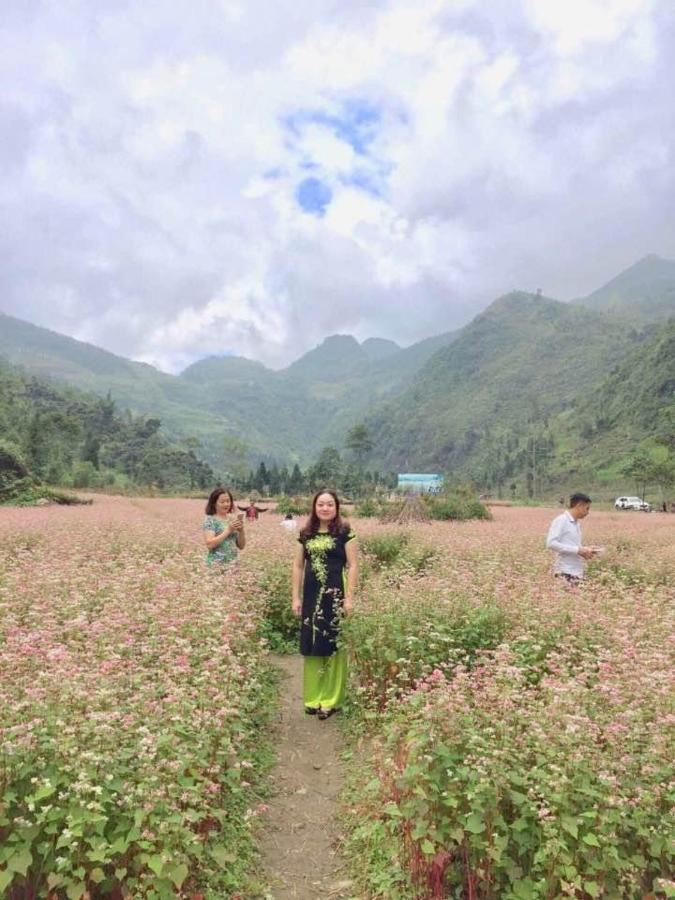 ホテル Khach San Phu Ha Phu Tho エクステリア 写真